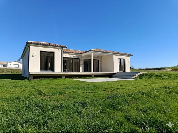 Réalisation maison 115 m2 sur la commune de Sadirac Maisons LARA