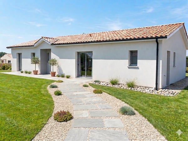 Belle façade baignée de lumière sur notre modèle catalogue Lina 102 m². Maisons LARA Langon